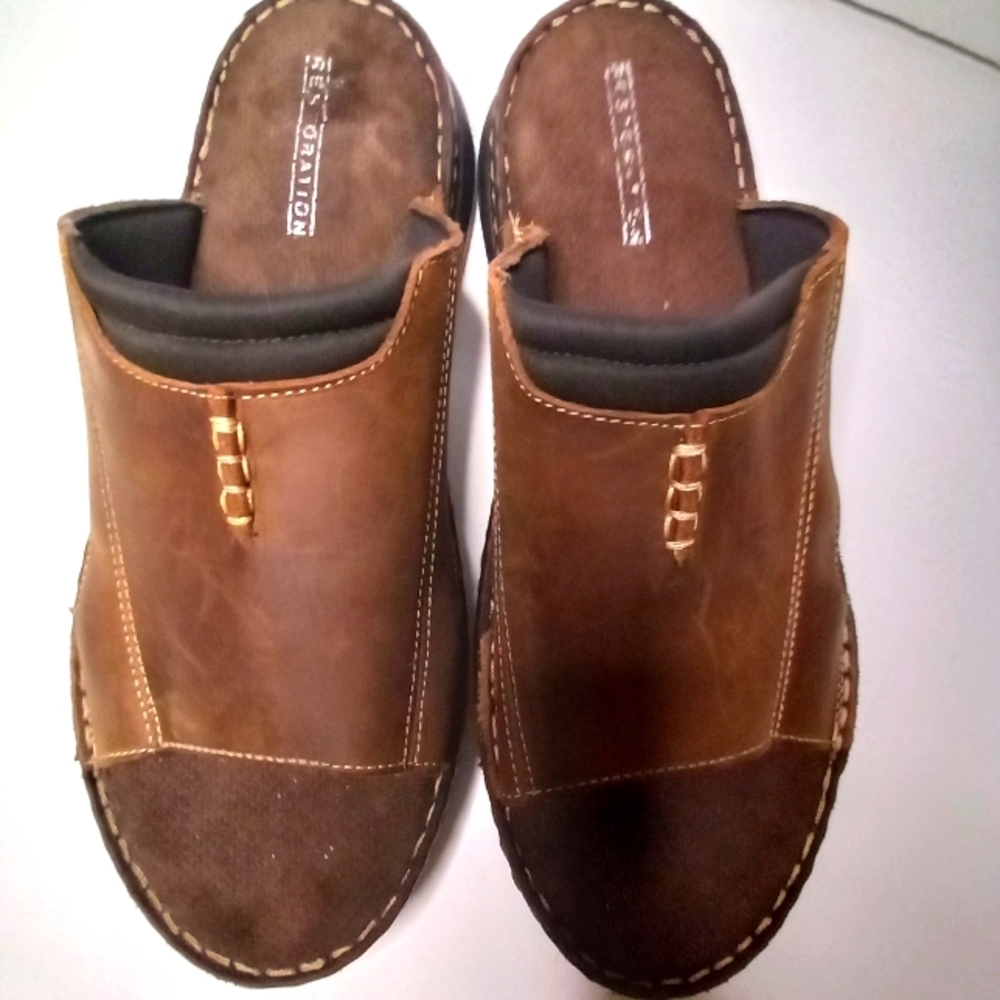 The Restoration Men's Slide. Brown. Leather Upper. Size 11.